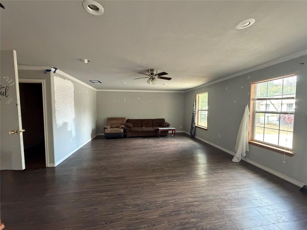Photo of 900 Lee LN, Lockhart, TX 78644 (MLS # 4234163)