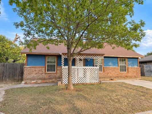 900 LEE LN, LOCKHART, TX 78644 - Image 9f39b32af58271d7cfa3a7df972f2fa4/798018996