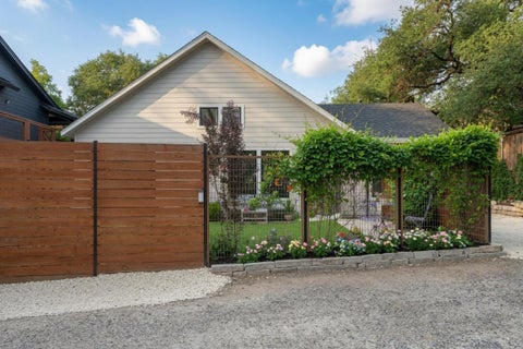Photo of 804 W Annie ST #2, Austin, TX 78704 (MLS # 8371215)