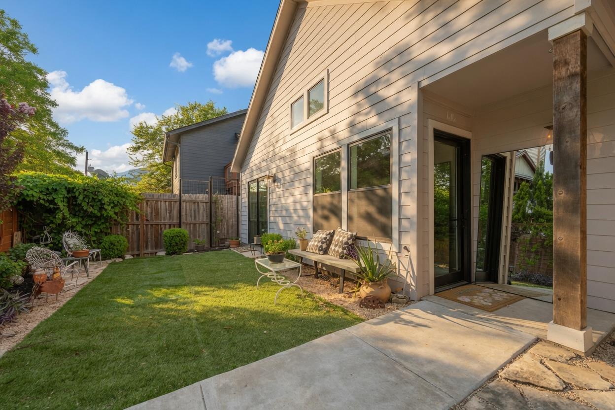 804 W Annie ST 2