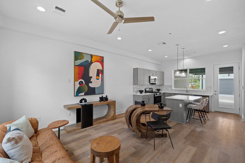 2805 McCurdy ST 12