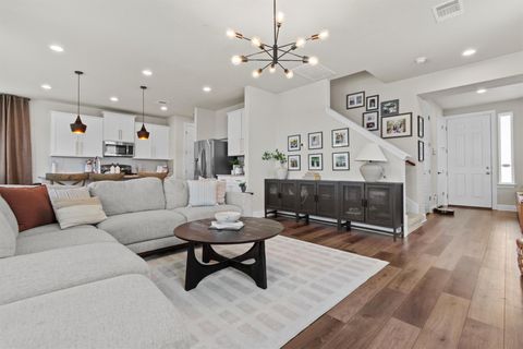 Photo of 324 Gaida LOOP, Georgetown, TX 78628 (MLS # 2152781)