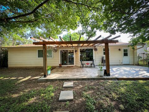 Tiny photo for 910 Emerald Wood DR, Austin, TX 78745 (MLS # 7691389)