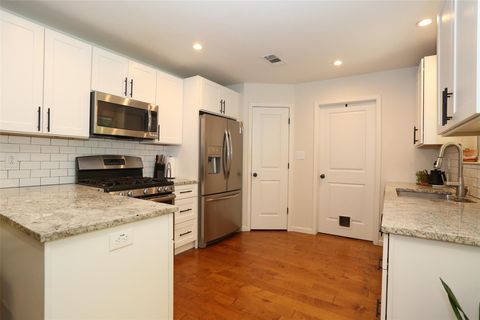 Tiny photo for 910 Emerald Wood DR, Austin, TX 78745 (MLS # 7691389)
