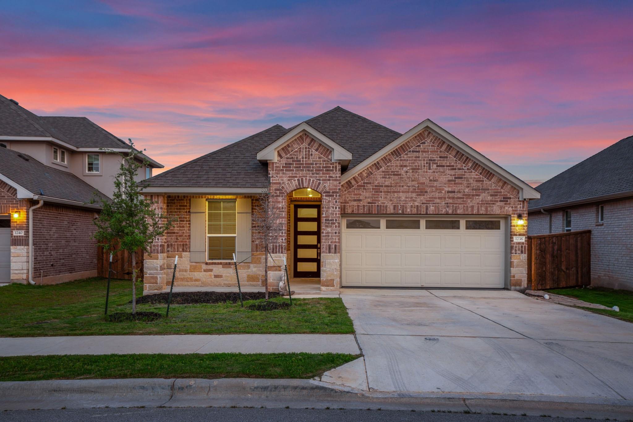 View Georgetown, TX 78628 house