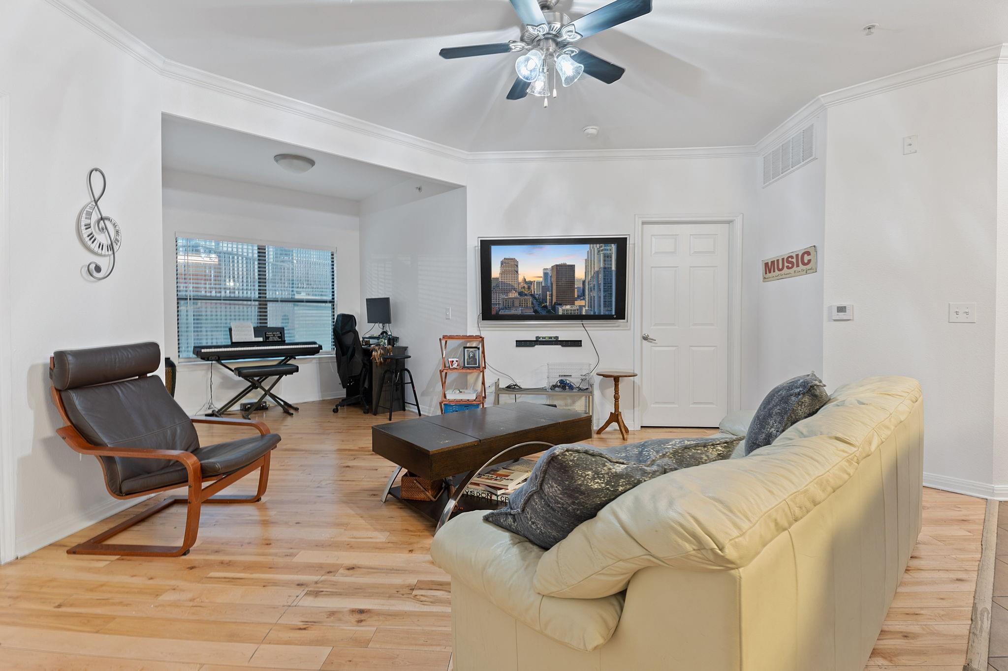 2502 Leon ST 211