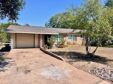 Photo of 800 Monterrey PL, Austin, TX 78753 (MLS # 3641892) Photo of 800 Monterrey PL, Austin, TX 78753 (MLS # 3641892)