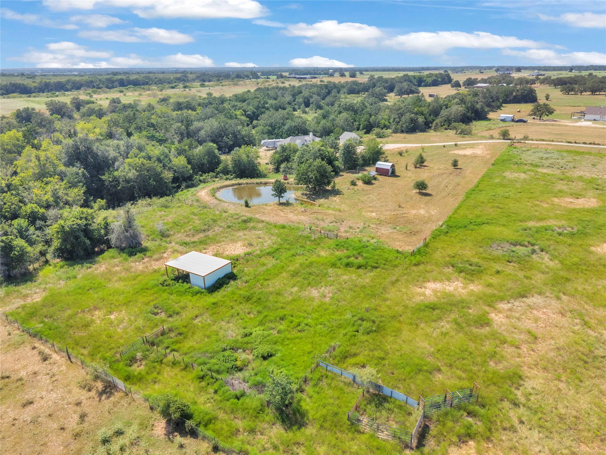 668 Fairview DR
