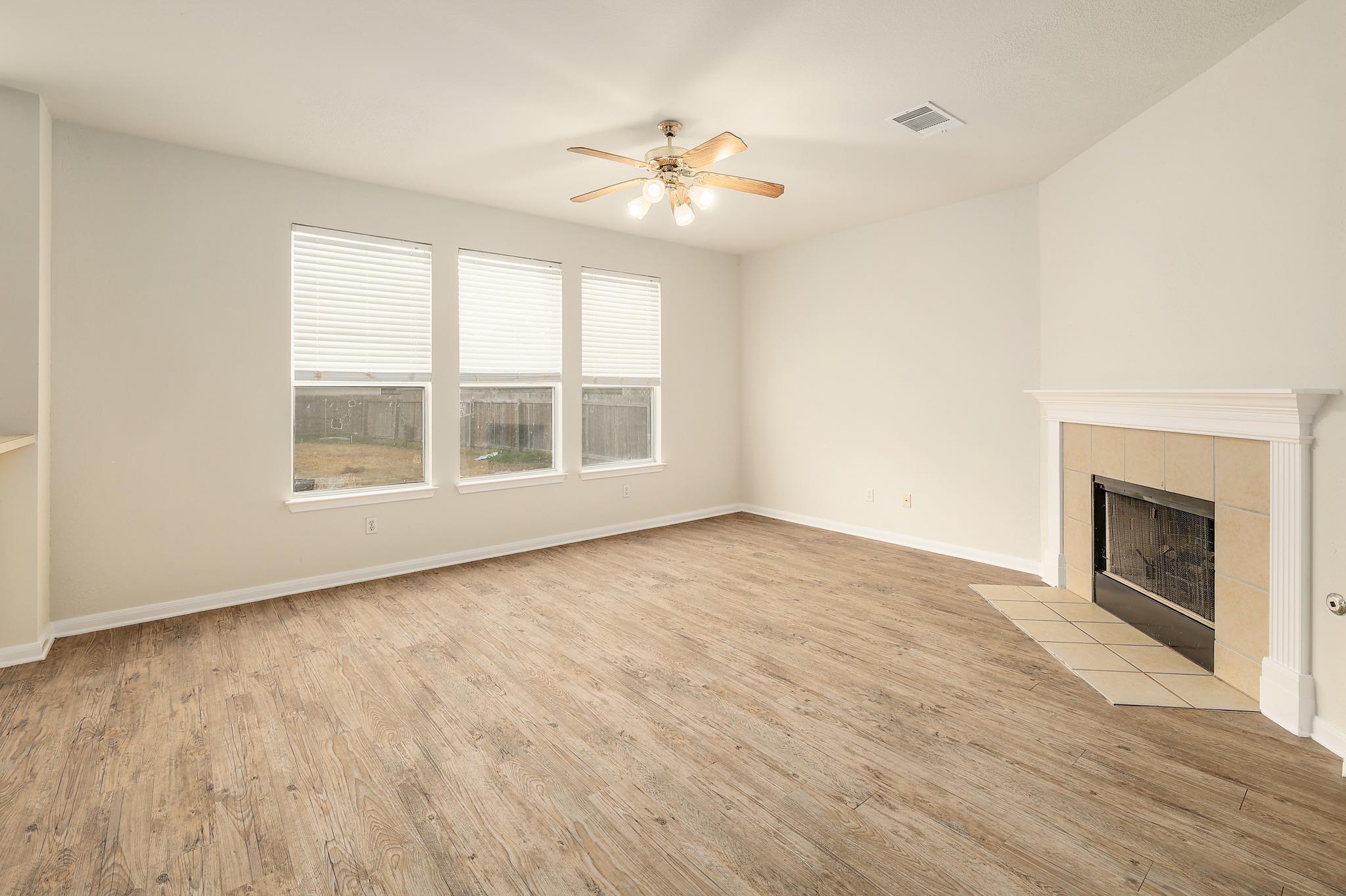 102 Chandler Pointe LOOP