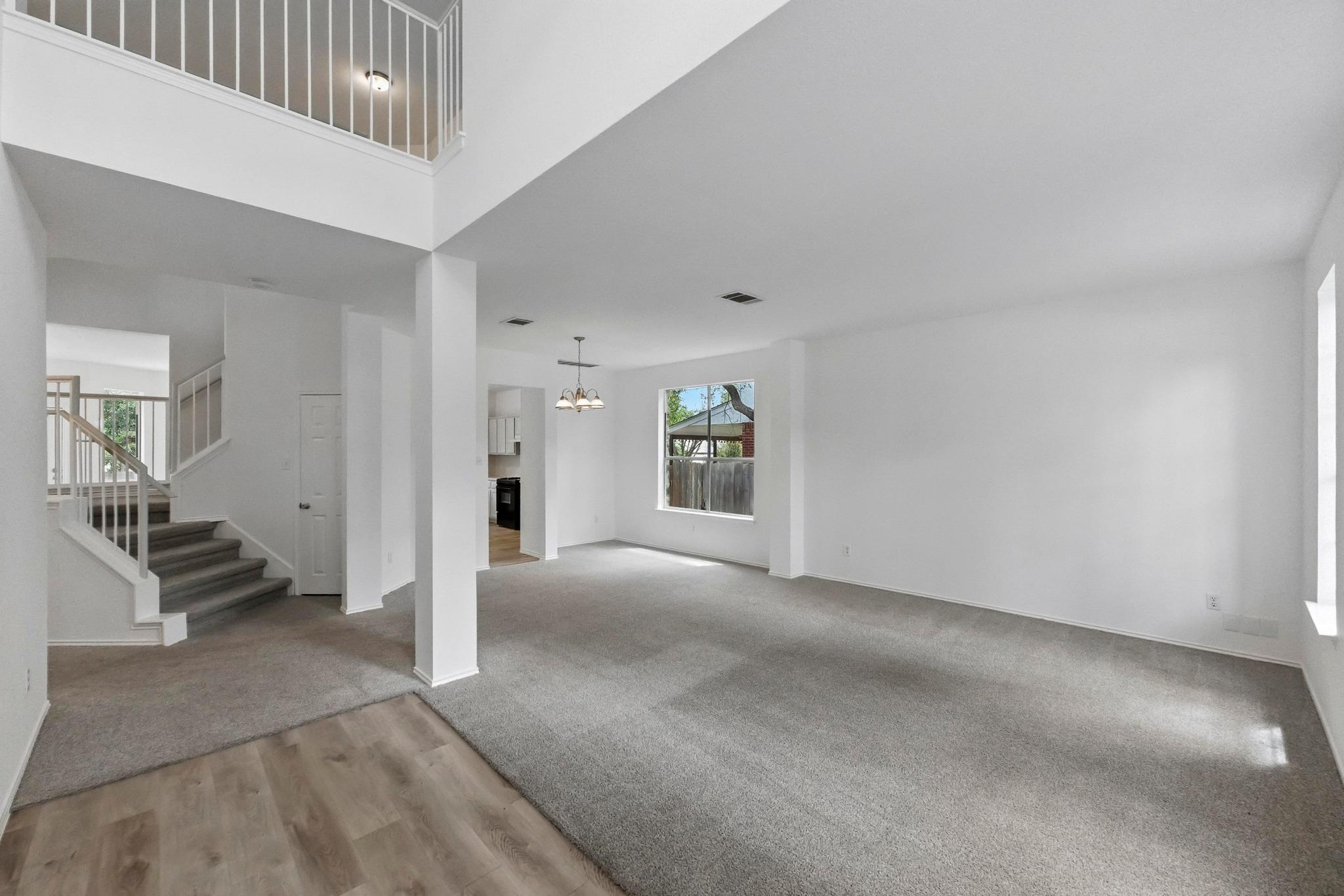 2113 Lobelia DR