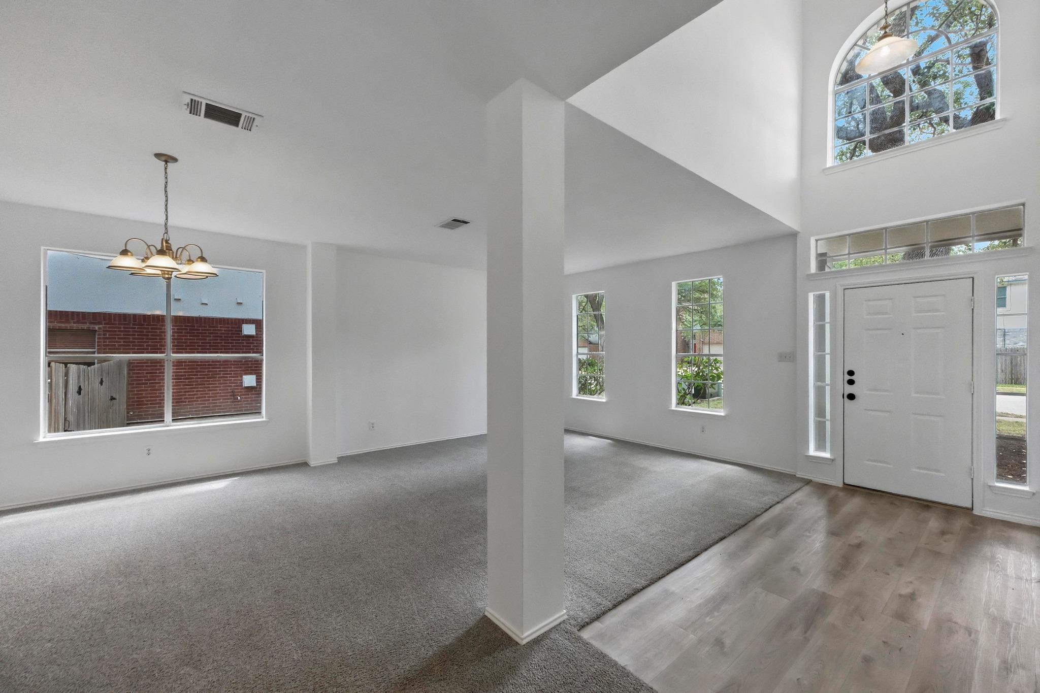 2113 Lobelia DR