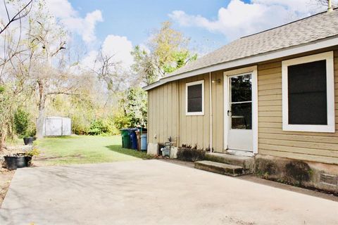 Tiny photo for 4704 Gonzales ST, Austin, TX 78702 (MLS # 8721235)