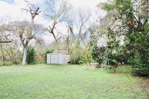 Tiny photo for 4704 Gonzales ST, Austin, TX 78702 (MLS # 8721235)