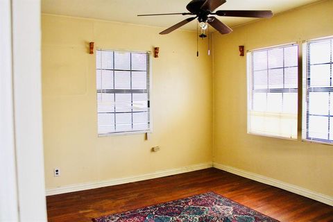Tiny photo for 4704 Gonzales ST, Austin, TX 78702 (MLS # 8721235)
