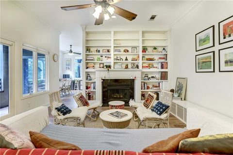 Photo of 1201 Castle Hill ST #102, Austin, TX 78703 (MLS # 6029717) Photo of 1201 Castle Hill ST #102, Austin, TX 78703 (MLS # 6029717)