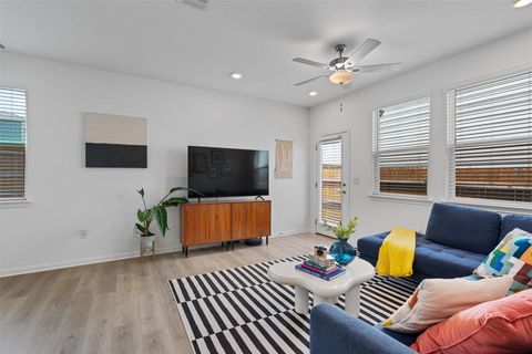 Tiny photo for 13506 Grand Central DR, Pflugerville, TX 78660 (MLS # 2131549)