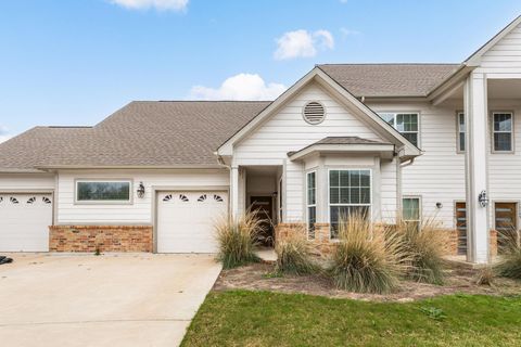 Photo of 12153 Abbey Glen #C LN, Austin, TX 78753 (MLS # 4985899)