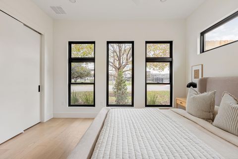 Tiny photo for 2607 Richcreek RD, Austin, TX 78757 (MLS # 1537660)