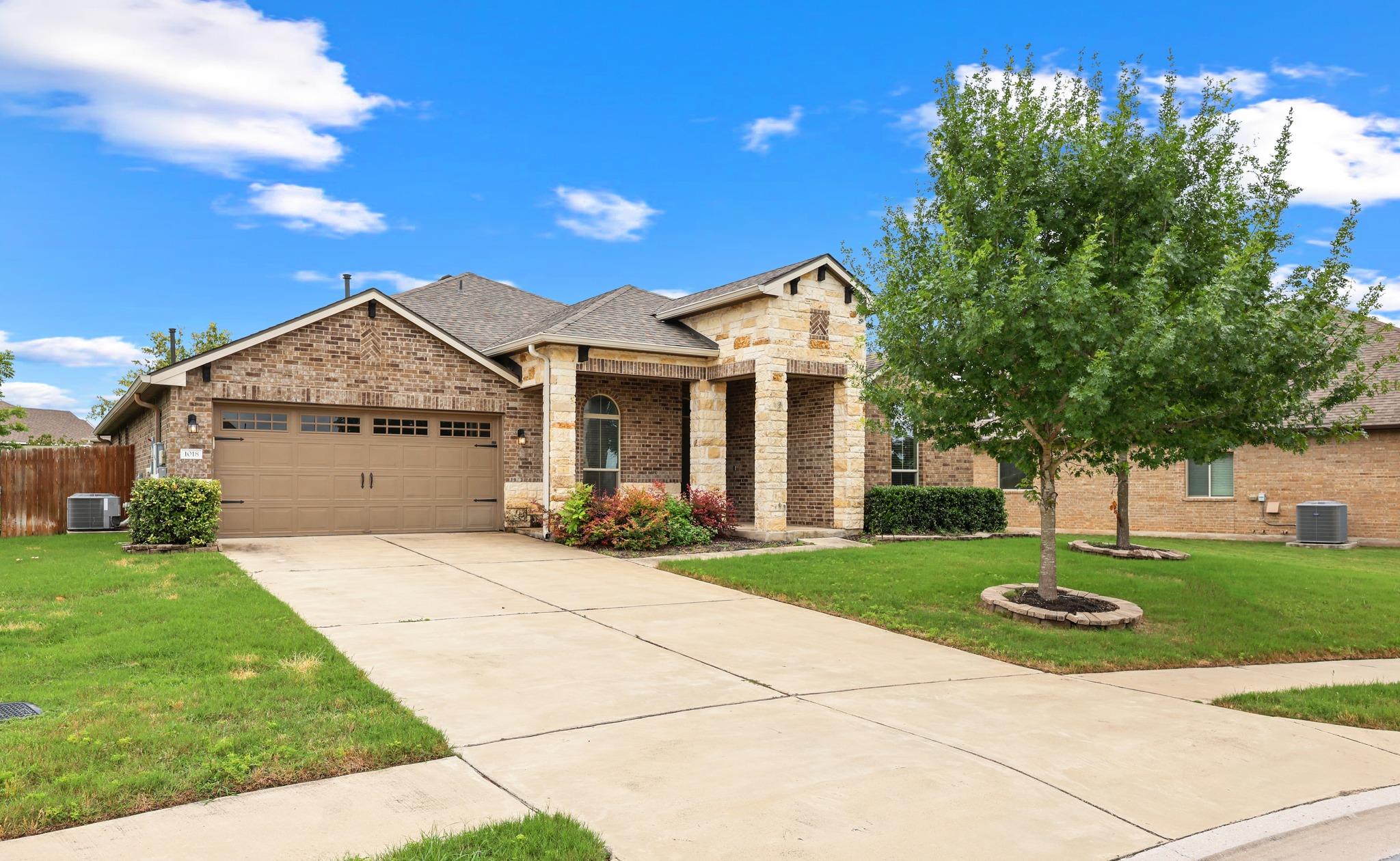 1018 Granbury CV