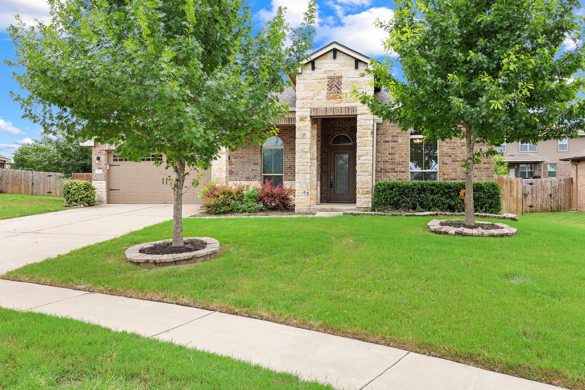 1018 Granbury CV