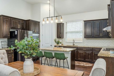 2421 Carretera DR Leander TX 78641