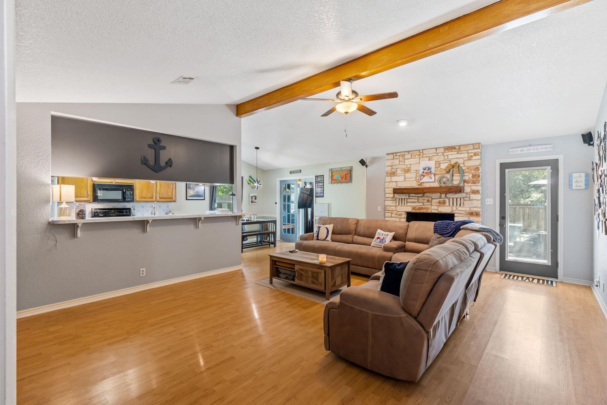 3423 Bluebonnet TRL