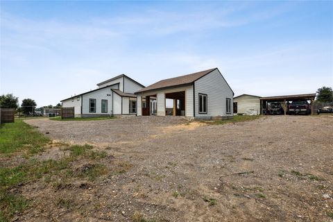 A home in Del Valle