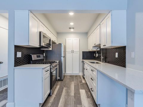 3839 Dry Creek DR 216 Austin TX 78731