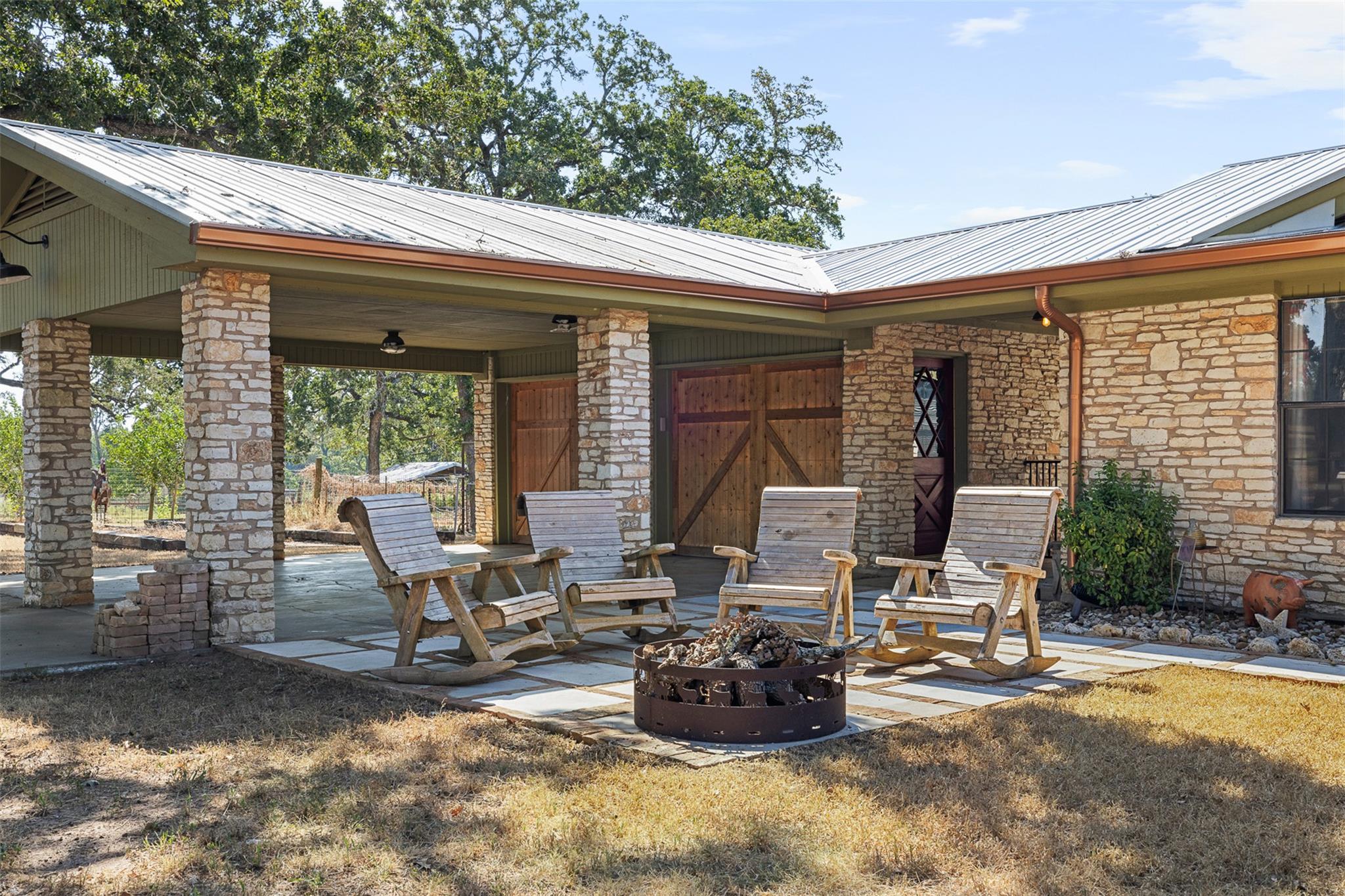 1045 Private Road 7005