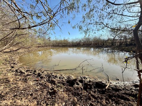 Photo of 685 Fox LN, Lockhart, TX 78644 (MLS # 5228286)