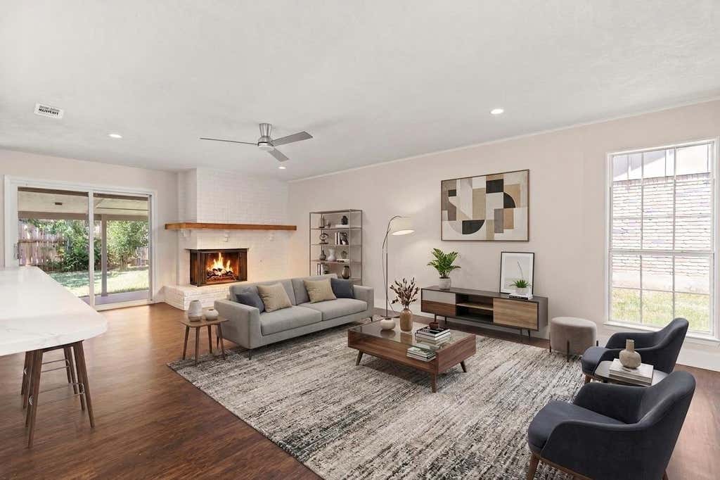 Photo of 10610 Berthound DR, Austin, TX 78758 (MLS # 9935490)