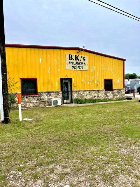 Photo of 2020 Interstate 35, Belton, TX 76513 (MLS # 7317302)