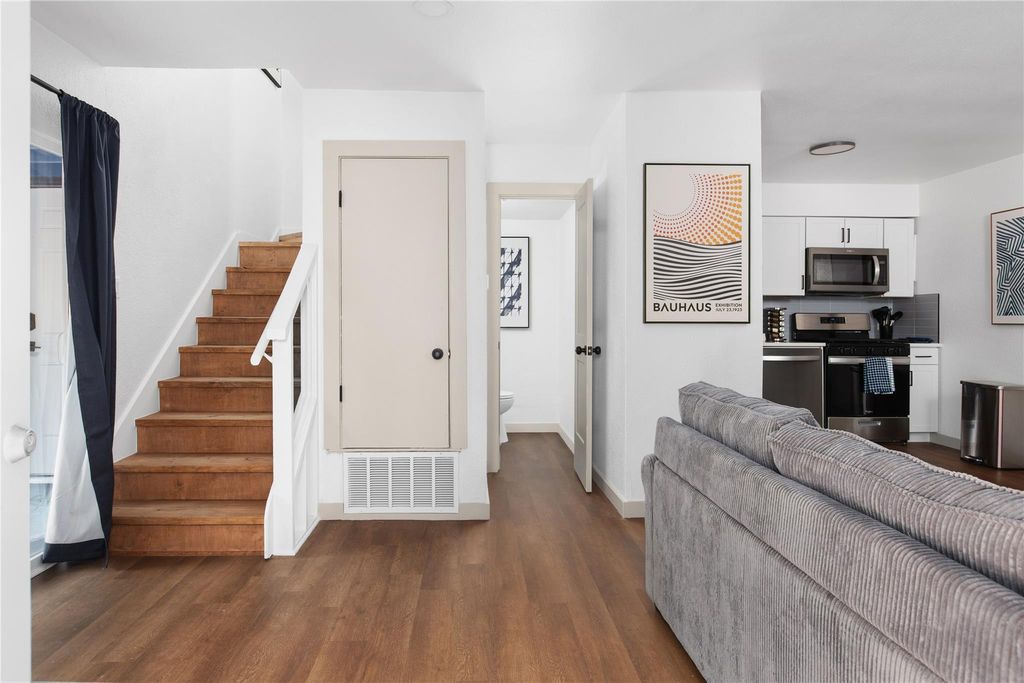 Photo of 1201 Southport DR #D, Austin, TX 78704 (MLS # 4229596)