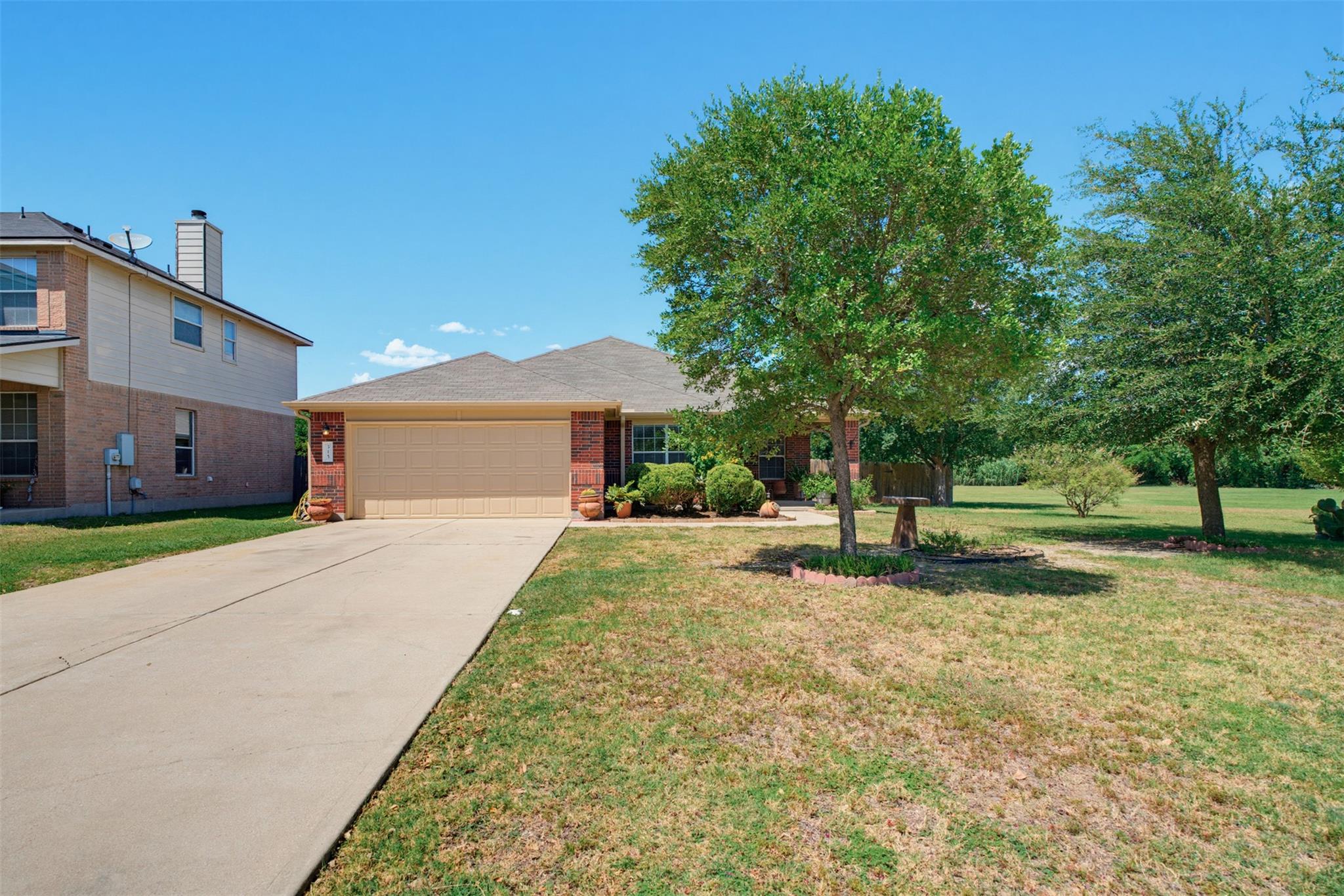 315 Floating Leaf DR