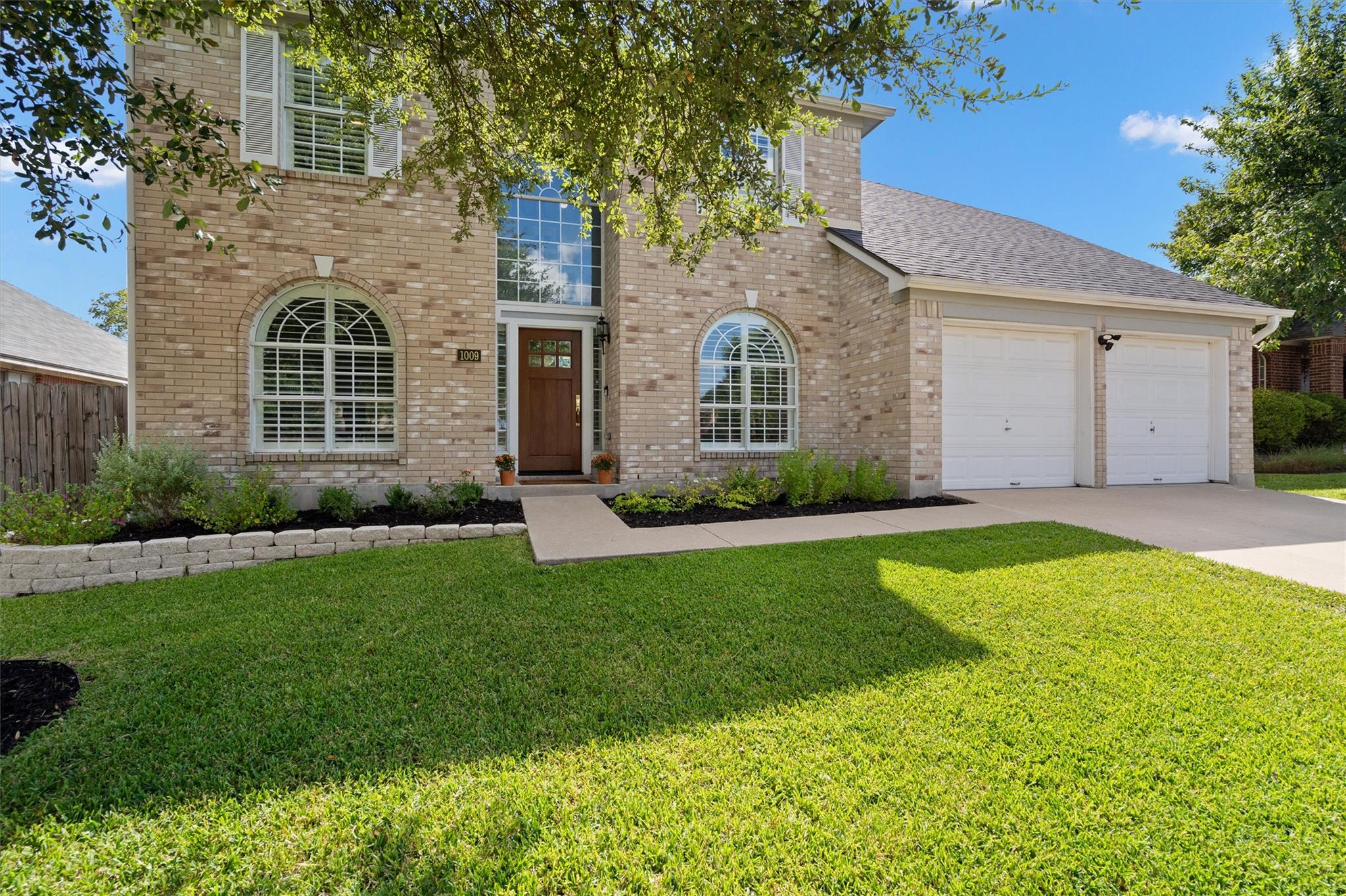 1009 Pioneer Bend DR