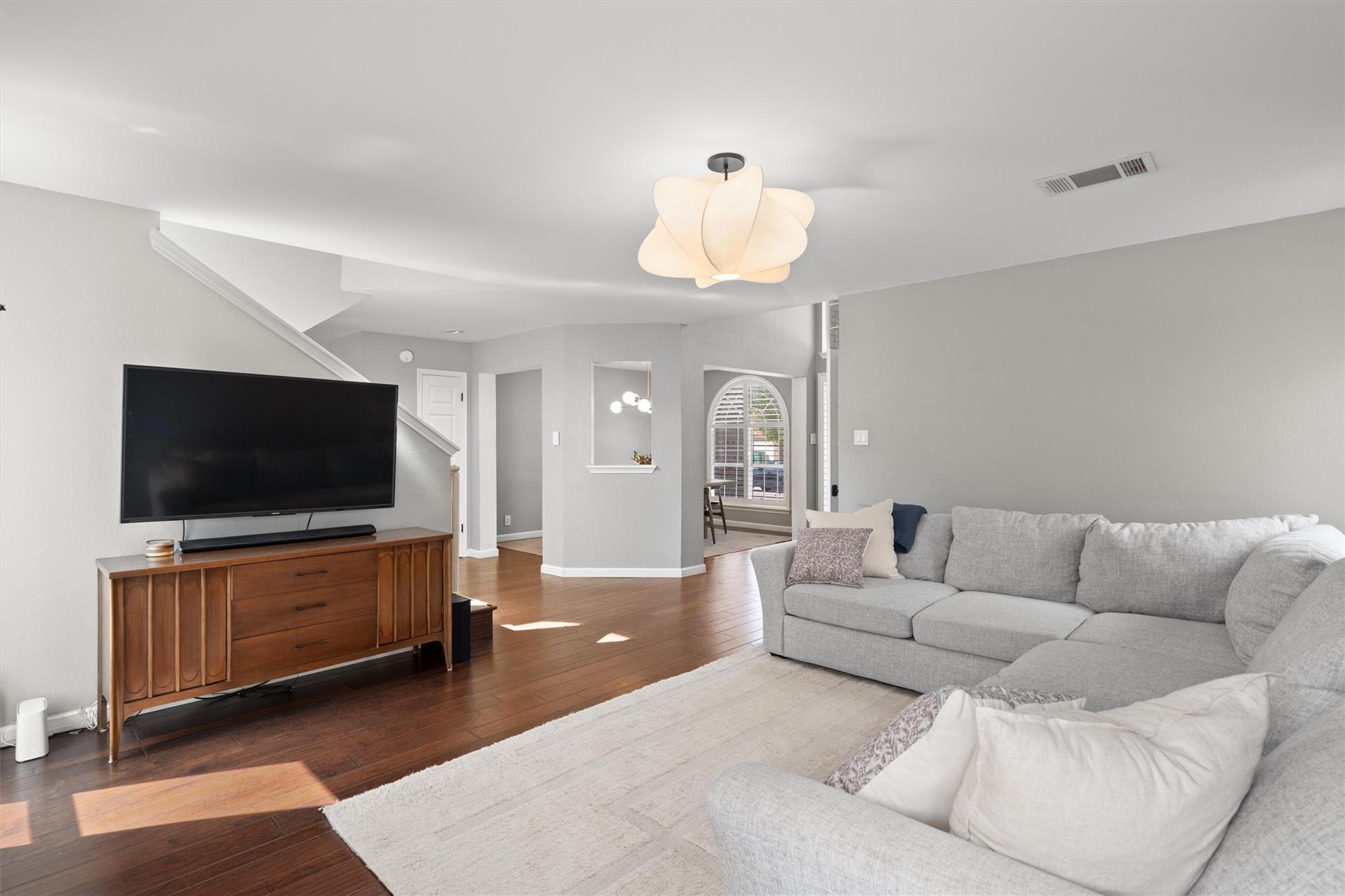 1009 Pioneer Bend DR