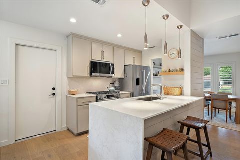 Tiny photo for 2611 Coatbridge DR, Austin, TX 78745 (MLS # 6696491)