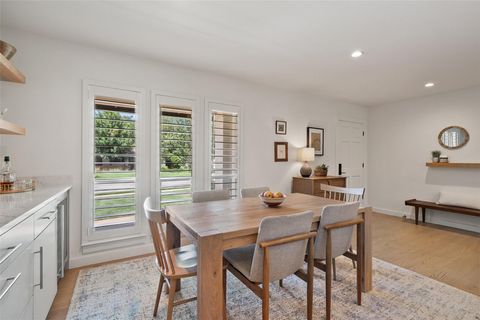 Tiny photo for 2611 Coatbridge DR, Austin, TX 78745 (MLS # 6696491)