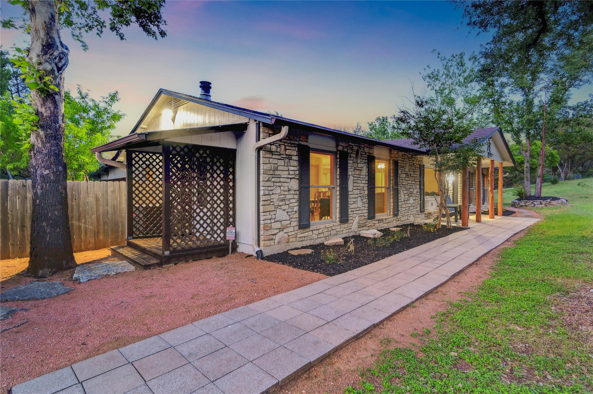 400 Cypress Creek LN