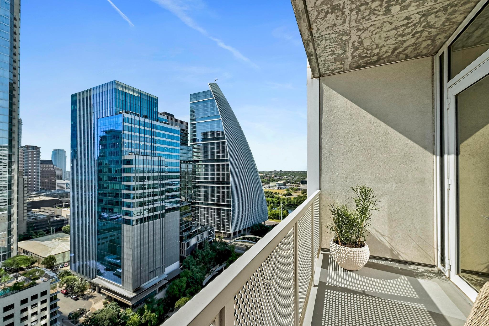 301 West Ave 2105
