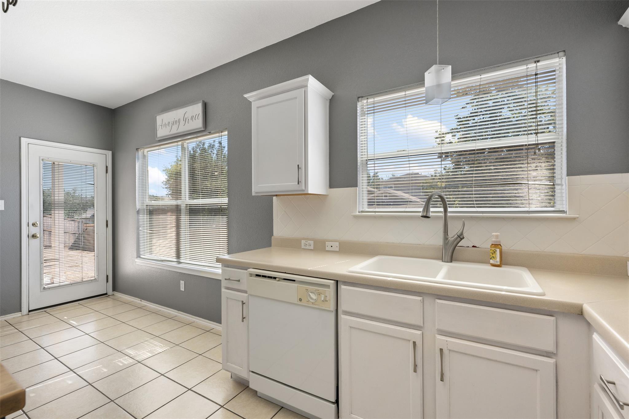 Austin, Texas 78744, United States, 3 Bedrooms Bedrooms, ,3 BathroomsBathrooms,Residential,Active,228264