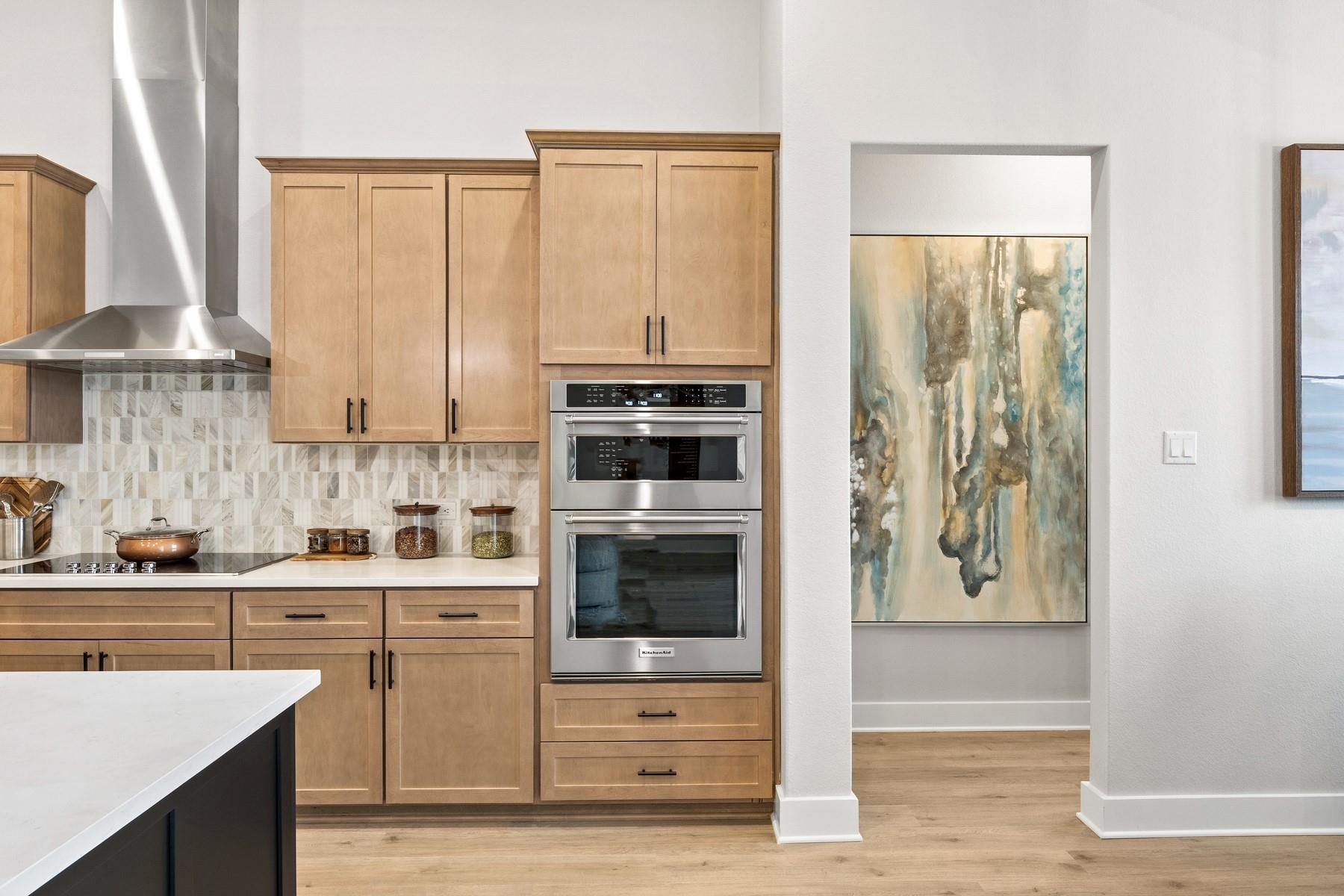 313 E Luna Blue LN