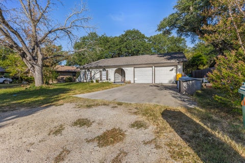 Photo of 605 N Main ST, Nolanville, TX 76559 (MLS # 6665909)