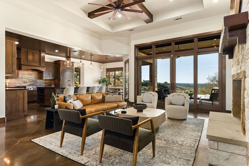 Photo of 7724 Lynchburg DR, Austin, TX 78738 (MLS # 3654133)