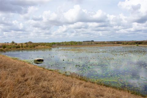2689 County Road 419 RD Taylor TX 76574
