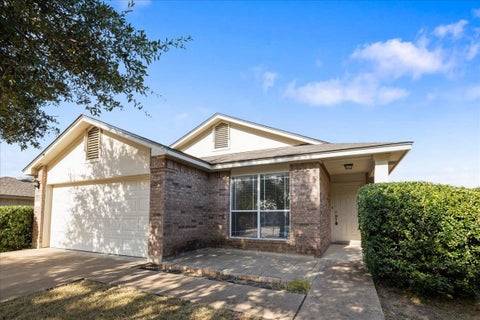 Photo of 1118 Remington DR, Leander, TX 78641 (MLS # 5181635)