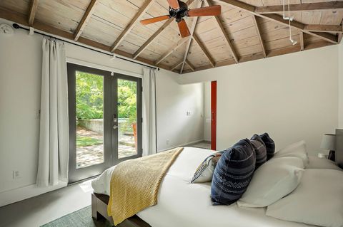 Tiny photo for 1001 Daniel DR, Austin, TX 78704 (MLS # 4454167)