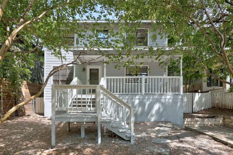 Photo of 2102 E 8th ST, Austin, TX 78702 (MLS # 4521712)