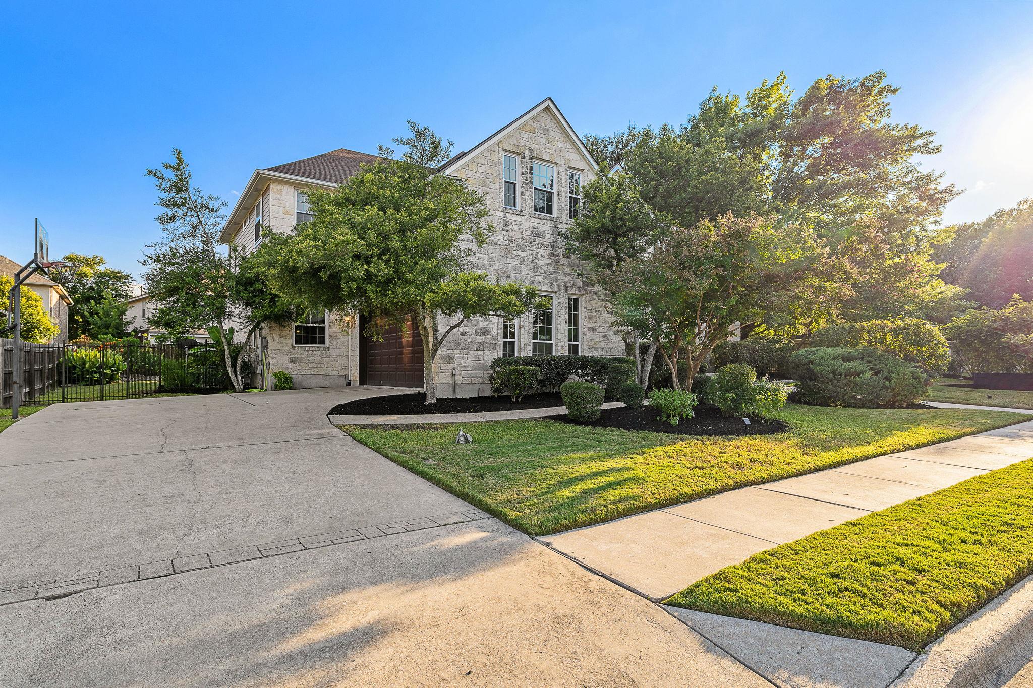 2057 Golden Bear DR