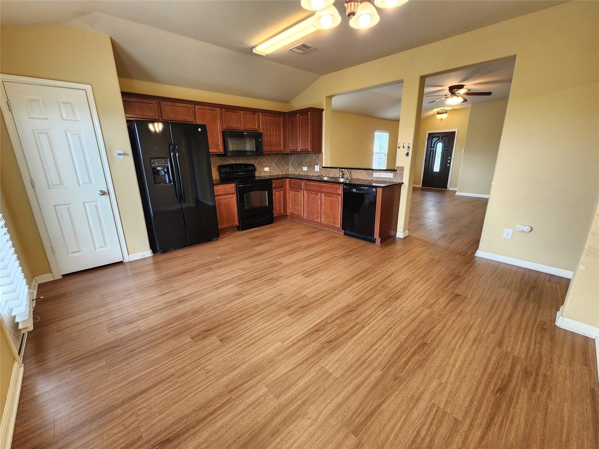 107 Lavaca LOOP